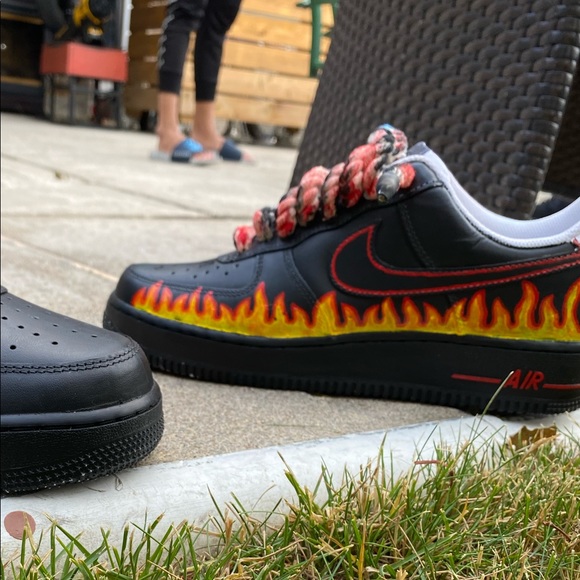 Customized Air Force 1 - Picture 2 of 4